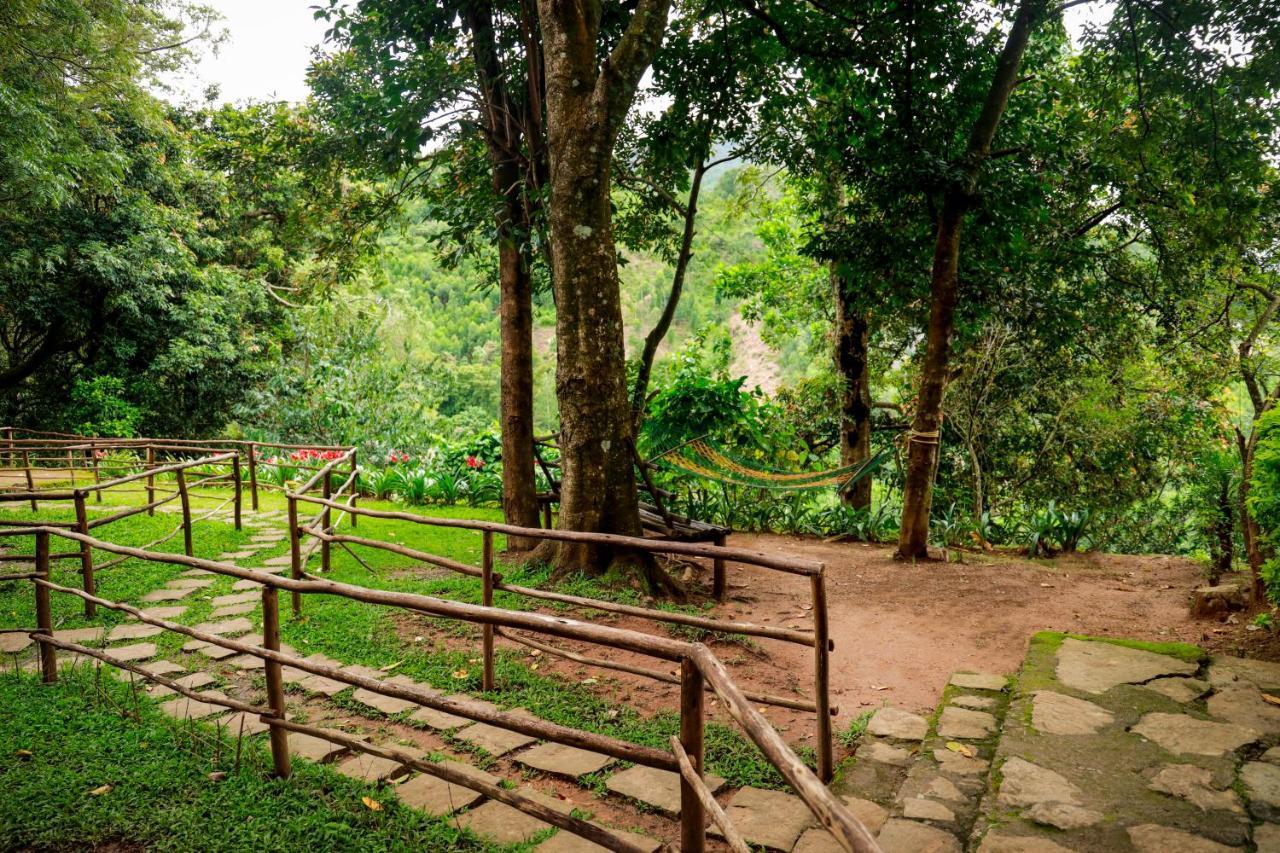 Golden Fern Resort Kanthalloor Ngoại thất bức ảnh