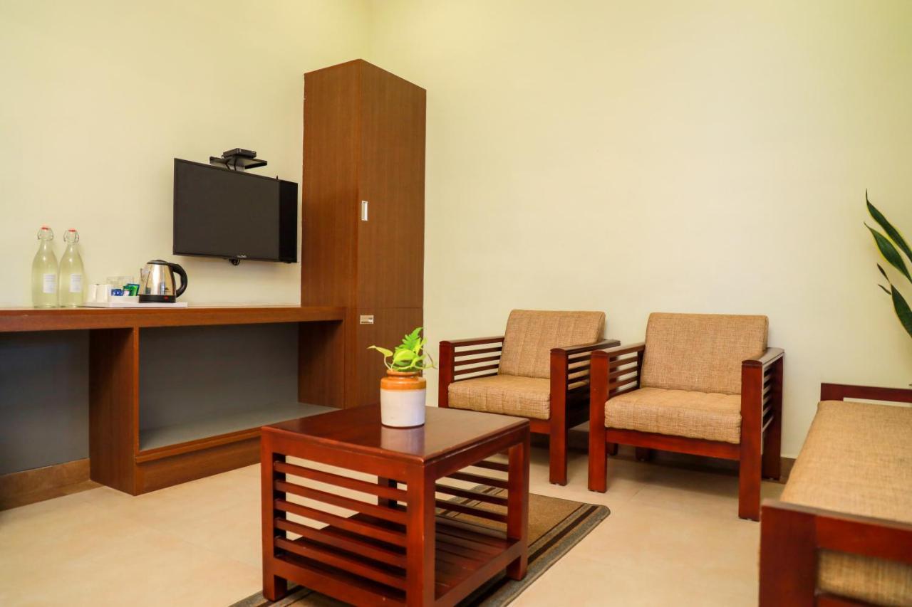 Golden Fern Resort Kanthalloor Ngoại thất bức ảnh